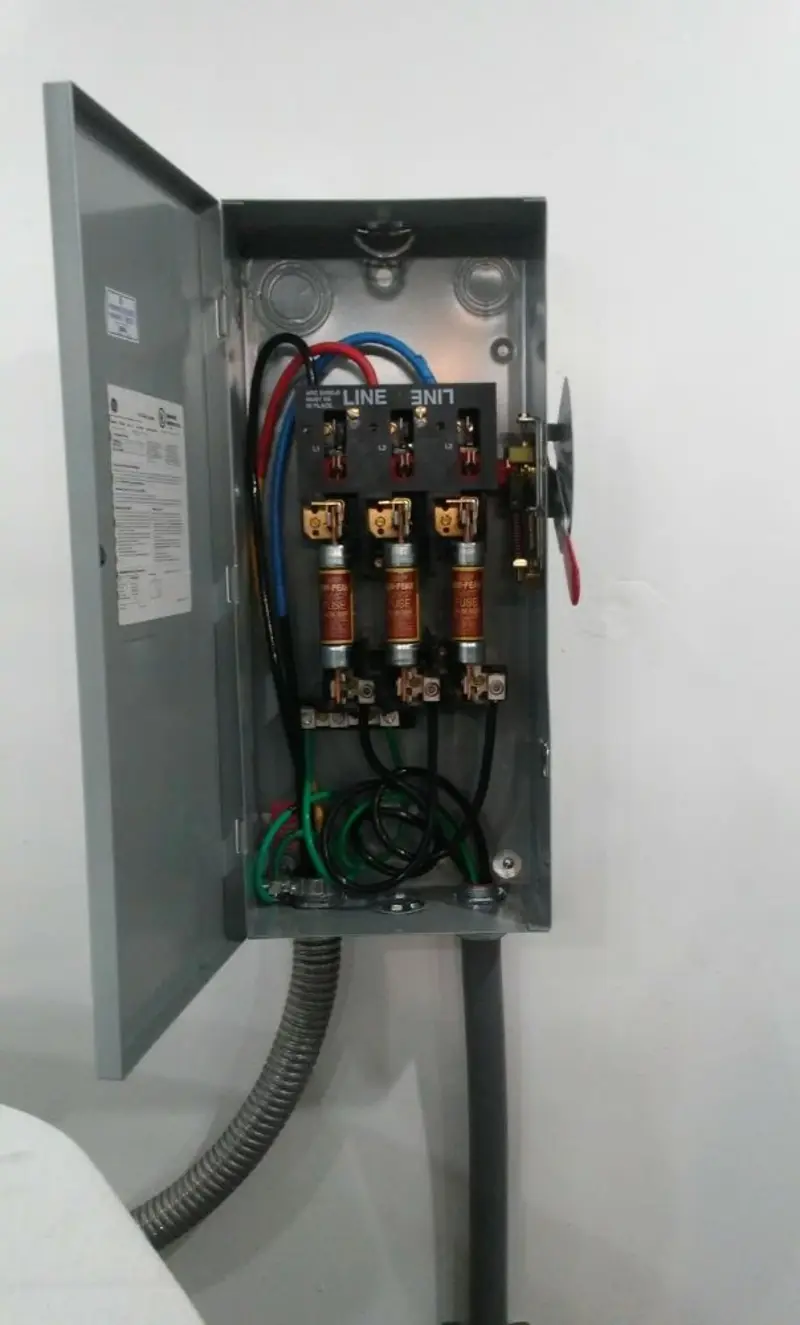 Three-phase disconnect switch installed for Smoke Detector Installation in Grand Terrace